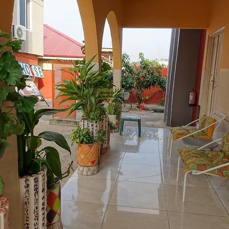 Cheers Guesthouse Botianaw Exterior photo