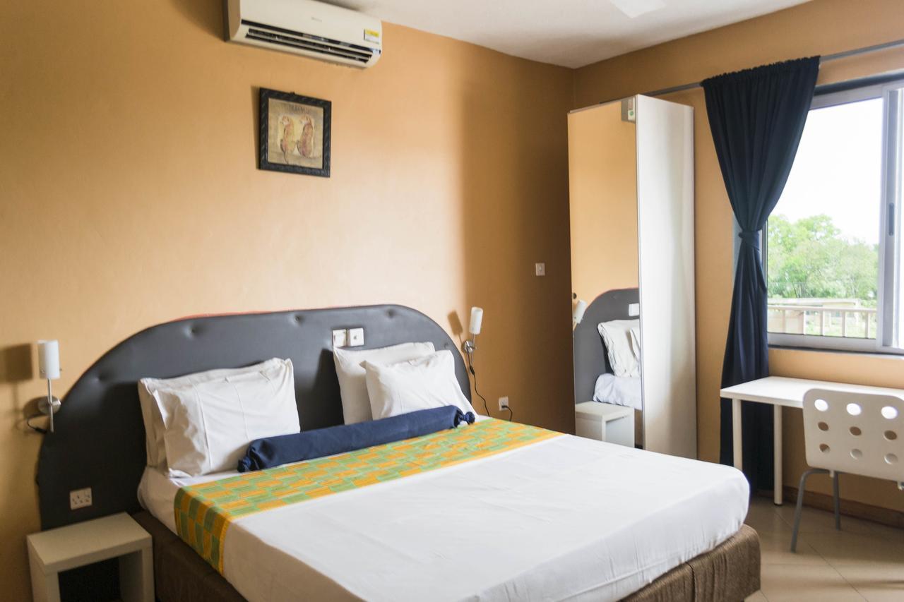Cheers Guesthouse Botianaw Exterior photo