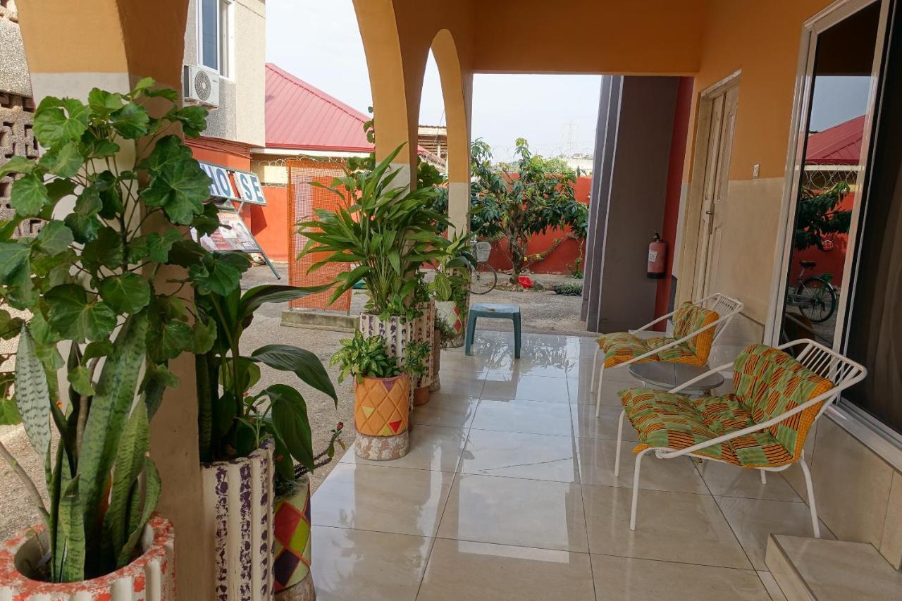 Cheers Guesthouse Botianaw Exterior photo