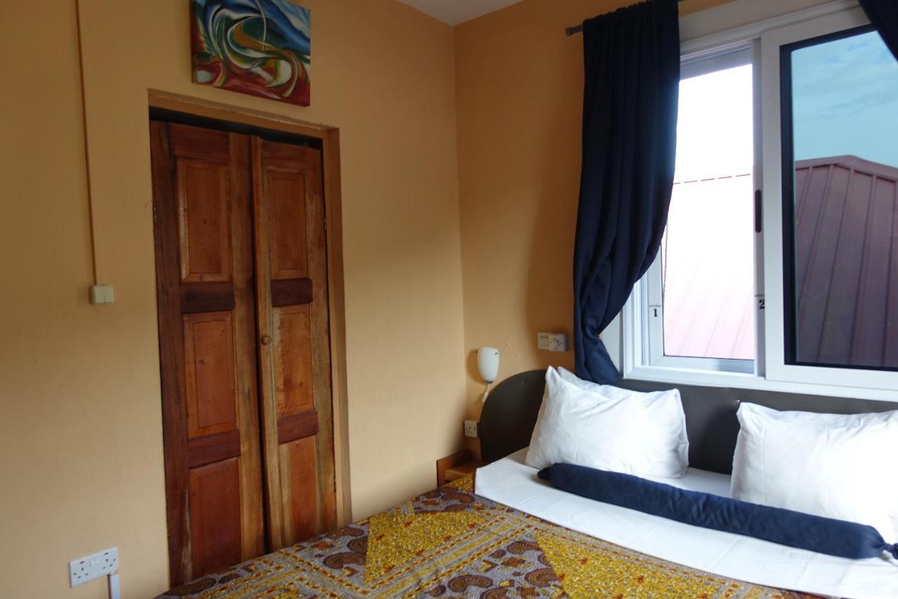 Cheers Guesthouse Botianaw Exterior photo