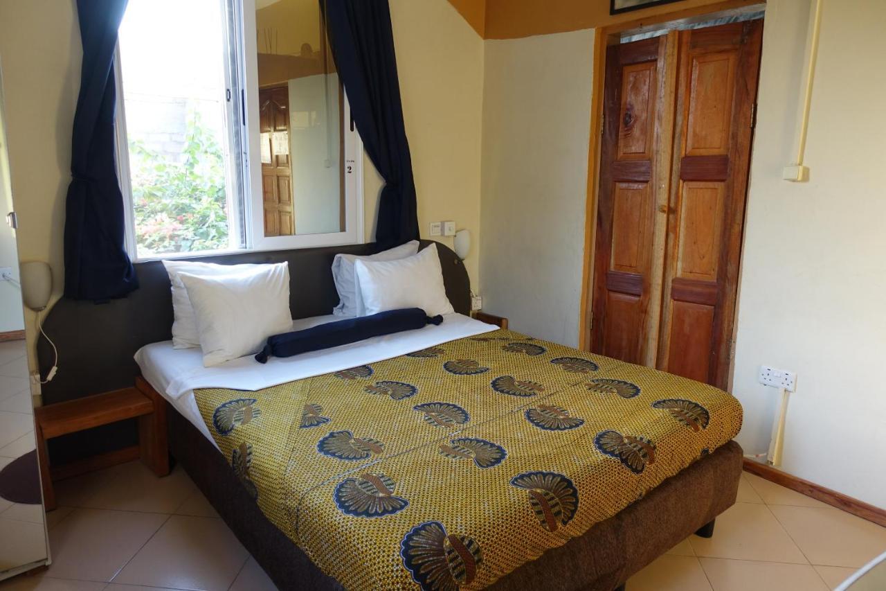 Cheers Guesthouse Botianaw Exterior photo
